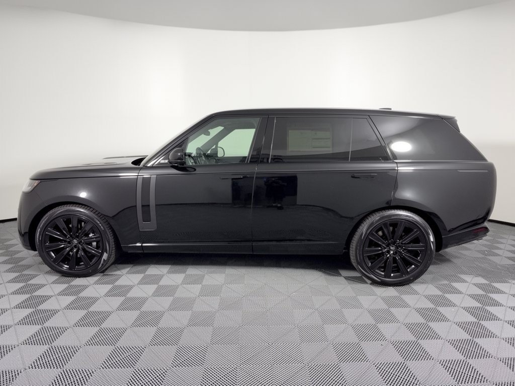 New 2027 Land Rover Range Rover Long Wheelbase SE AWD/4WD image 2
