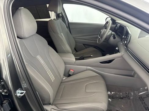 Used 2025 Hyundai Elantra Sport FWD image 26