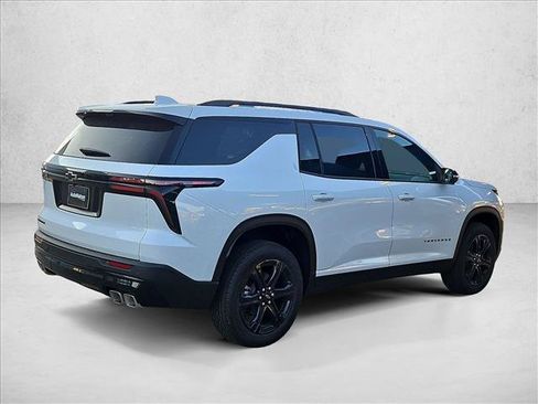 New 2027 Chevrolet Traverse LT w/ Midnight/Sport Edition FWD image 2