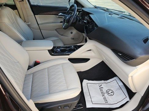 Used 2023 Buick Envision Avenir image 11