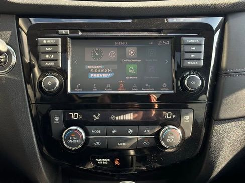 Used 2020 Nissan Rogue SL w/ Premium Package image 34