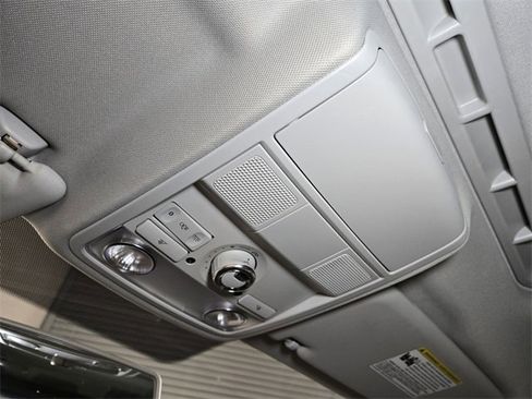 Used 2019 Volkswagen Passat 2.0T Wolfsburg w/ Wheels & Sunroof Package image 35