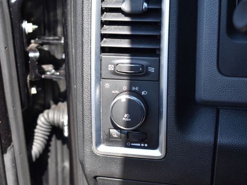 Used 2016 RAM 1500 Big Horn RWD image 16