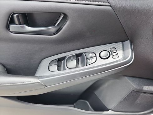 Used 2025 Nissan Sentra S FWD image 23