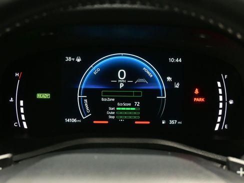 Used 2025 Toyota Camry SE image 24