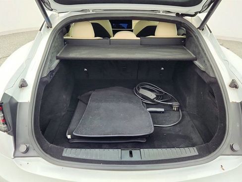 Used 2023 Tesla Model S image 24