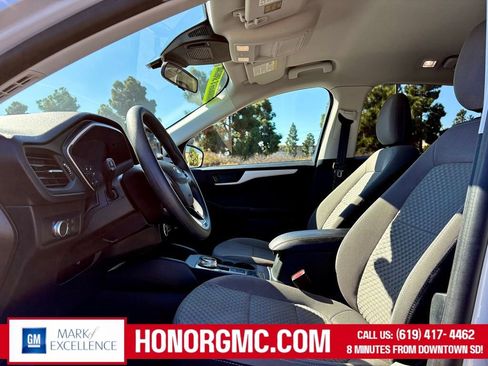 Used 2022 Ford Escape SE FWD image 9