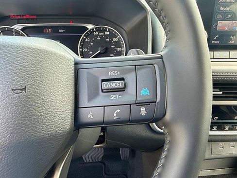 Used 2026 Nissan Rogue SV AWD/4WD image 22
