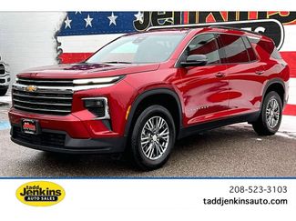 Used 2025 Chevrolet Traverse LT video 1