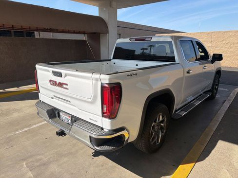 Used 2022 GMC Sierra 1500 SLT w/ SLT Premium Package image 4