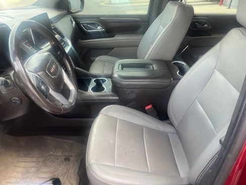 Used 2022 GMC Yukon XL SLT w/ SLT Premium Package AWD/4WD image 5