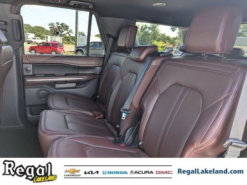 Used 2024 Ford Expedition Limited image 16