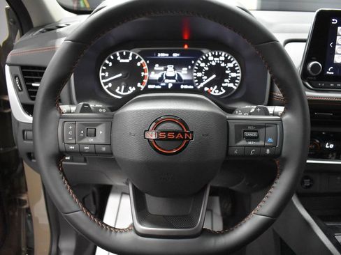 Certified 2025 Nissan Rogue SV AWD/4WD image 25