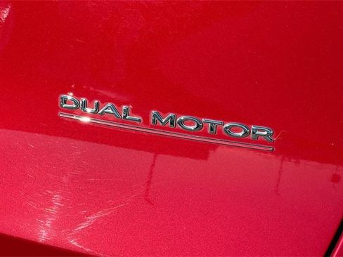 Used 2023 Tesla Model Y Performance image 31