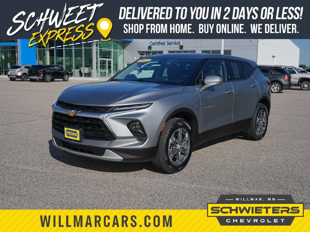 Used 2025 Chevrolet Blazer LT AWD/4WD image 1