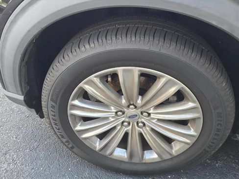 Used 2020 Ford Explorer Limited AWD/4WD image 6