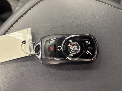 Used 2024 Buick Enclave Premium AWD/4WD image 31
