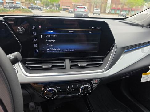 New 2026 Chevrolet Trax LT FWD image 12