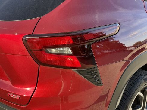 Used 2025 Chevrolet Trax RS w/ Driver Confidence Package image 9