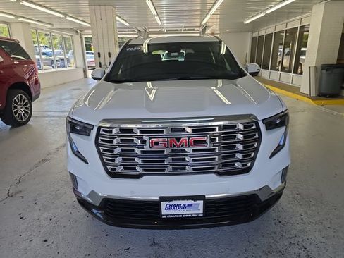 Certified 2026 GMC Acadia Denali w/ Super Cruise Package AWD/4WD image 8