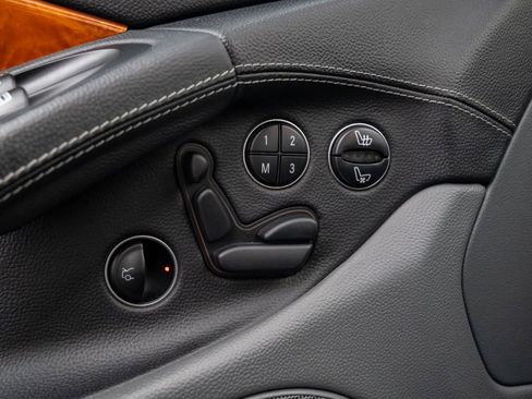 Used 2004 Mercedes-Benz SL 55 AMG image 25