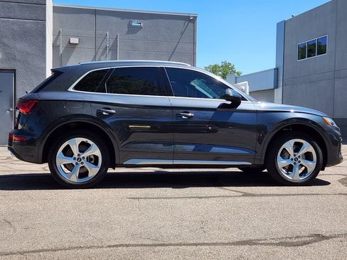 Used 2021 Audi Q5 2.0T Premium Plus w/ Premium Plus Package AWD/4WD image 4