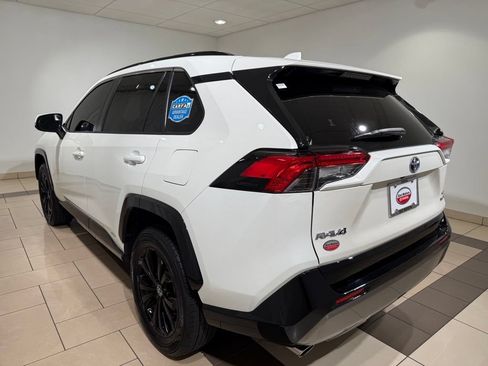 Certified 2022 Toyota RAV4 SE w/ SE Grade Weather Package AWD/4WD image 3