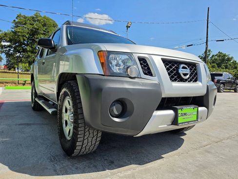 Used 2015 Nissan Xterra X RWD image 4