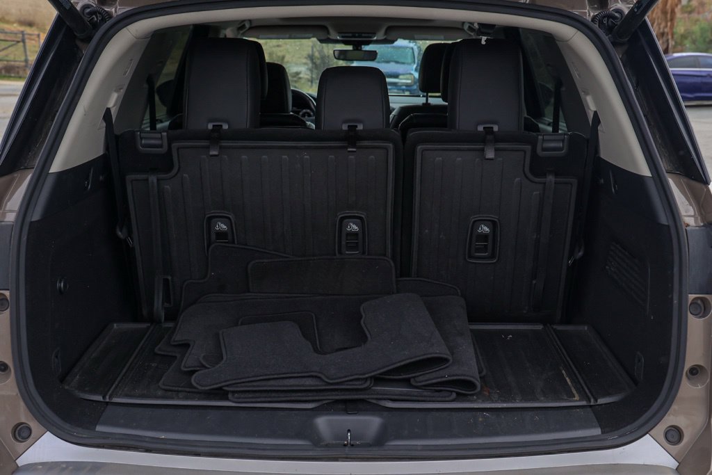 Used 2023 Nissan Pathfinder Platinum FWD image 17