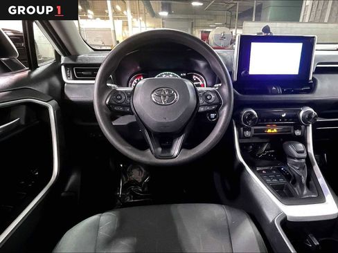 Used 2024 Toyota RAV4 XLE image 6