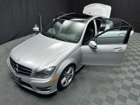 Used 2013 Mercedes-Benz C 300 Sport image 18