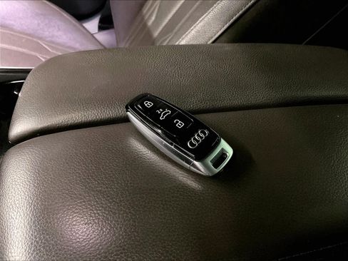 Used 2021 Audi A8 L 3.0T w/ Executive Plus Package image 12