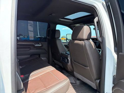 Used 2024 GMC Sierra 2500 Denali w/ Denali Reserve Package AWD/4WD image 20