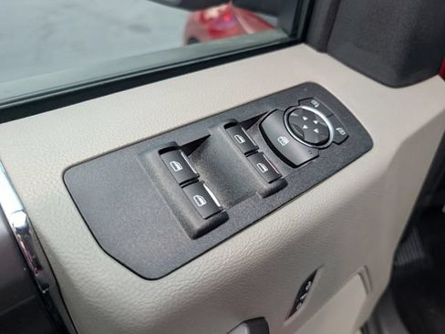 Used 2020 Ford F150 XLT w/ Equipment Group 302A Luxury AWD/4WD image 16