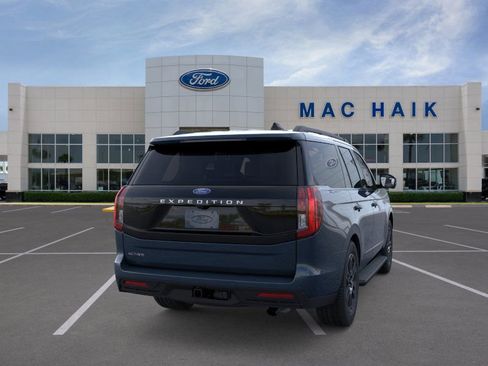 New 2025 Ford Expedition Active image 8
