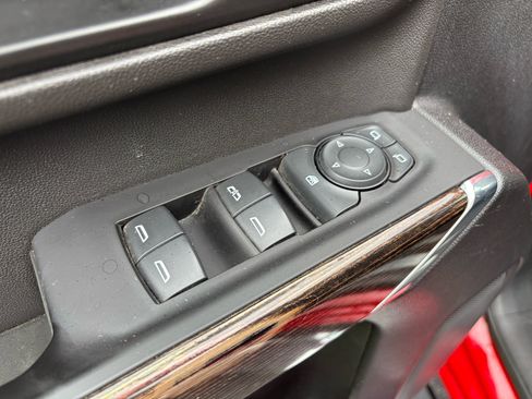 Used 2022 GMC Sierra 2500 SLE w/ SLE Value Package; image 9