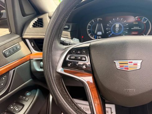 Used 2020 Cadillac Escalade ESV Luxury AWD/4WD image 30