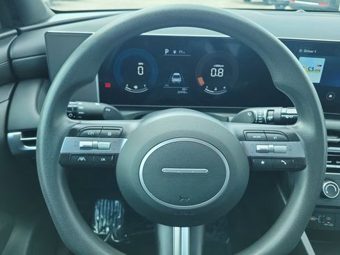 Used 2025 Hyundai Santa Cruz SE FWD image 21