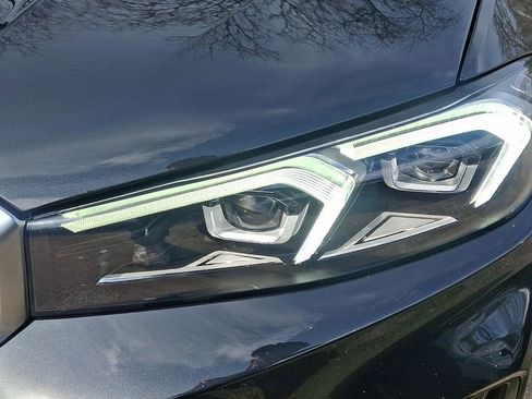 Certified 2023 BMW 330i xDrive Sedan w/ Driving Assistance Package image 10