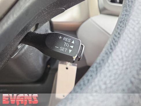 Used 2015 Toyota RAV4 LE FWD image 15