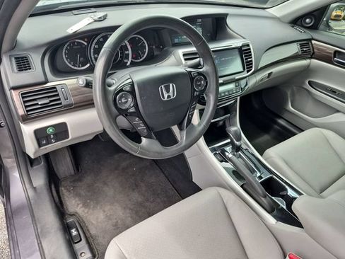 Used 2017 Honda Accord EX-L image 10