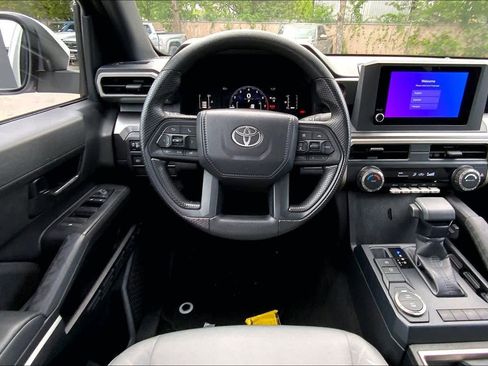 Used 2025 Toyota Tacoma SR5 image 5