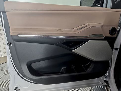 New 2026 Lincoln Navigator Black Label AWD/4WD image 12