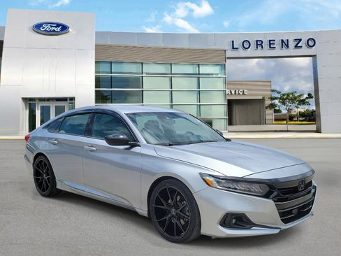 Used 2021 Honda Accord Sport image 3
