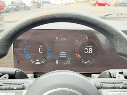 Used 2025 Hyundai Sonata SEL FWD image 11