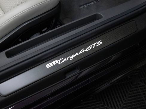 Certified 2024 Porsche 911 Targa 4 GTS AWD/4WD image 31