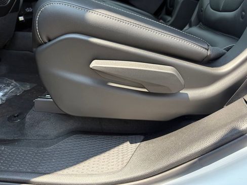 New 2025 Jeep Grand Cherokee L Limited image 33