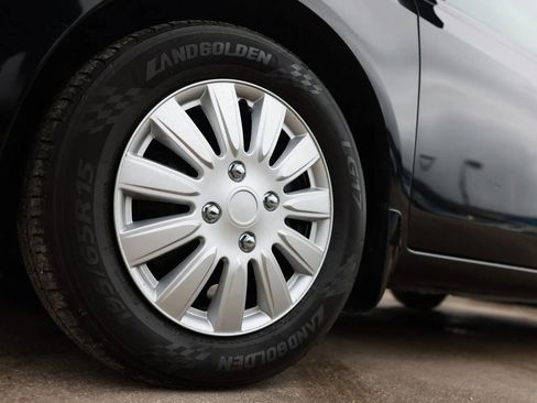 Used 2014 Nissan Versa SV image 29