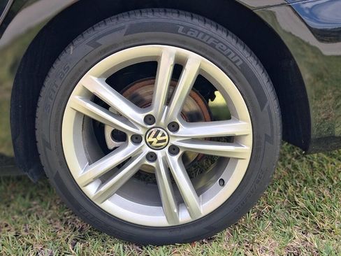 Used 2015 Volkswagen Passat TDI SEL Premium FWD image 18