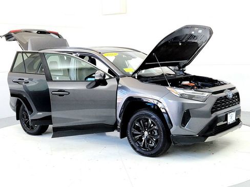 Used 2023 Toyota RAV4 SE AWD/4WD image 12